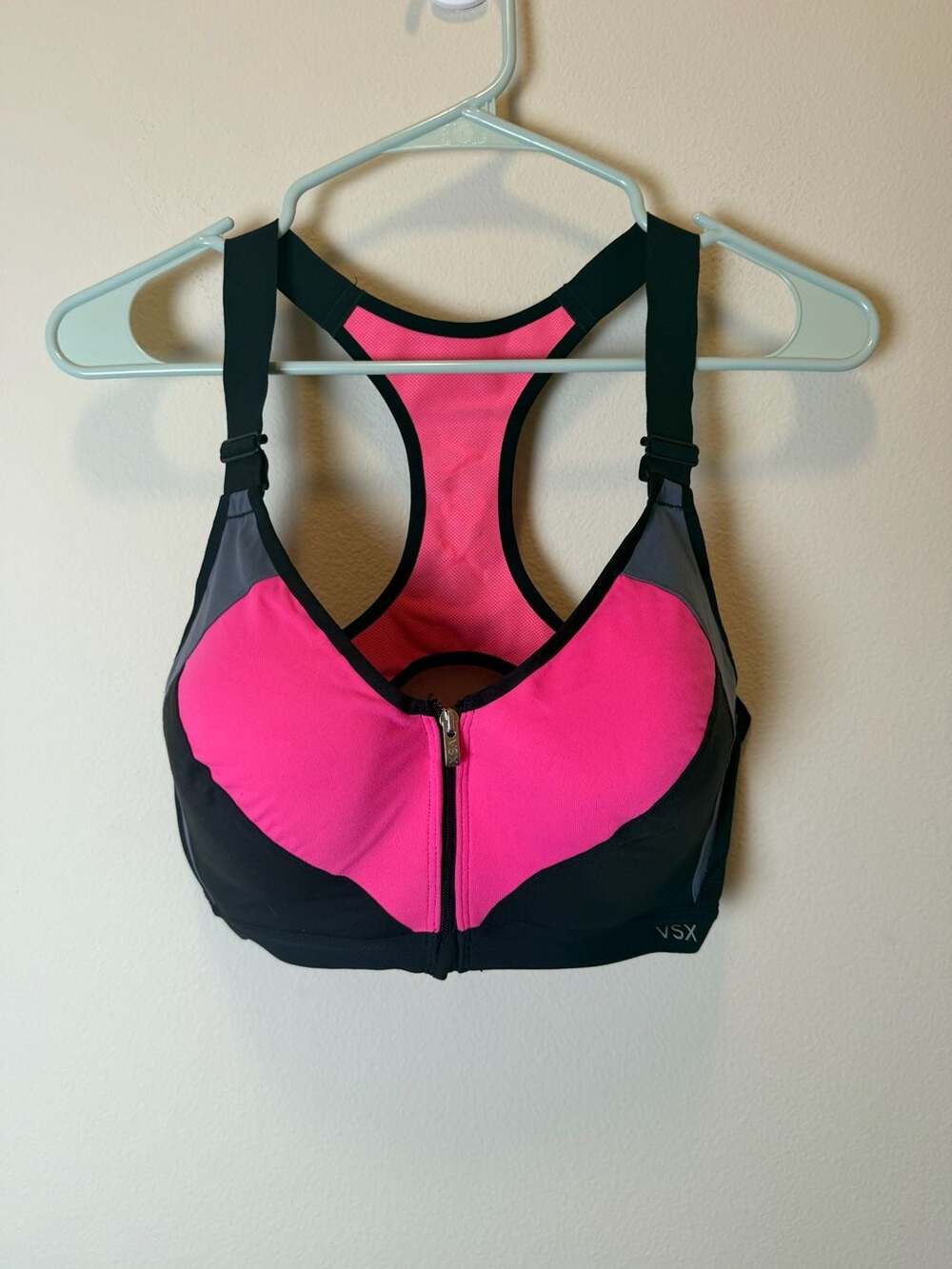 Victoria's Secret Sport Front Zip Bra Size 34DD